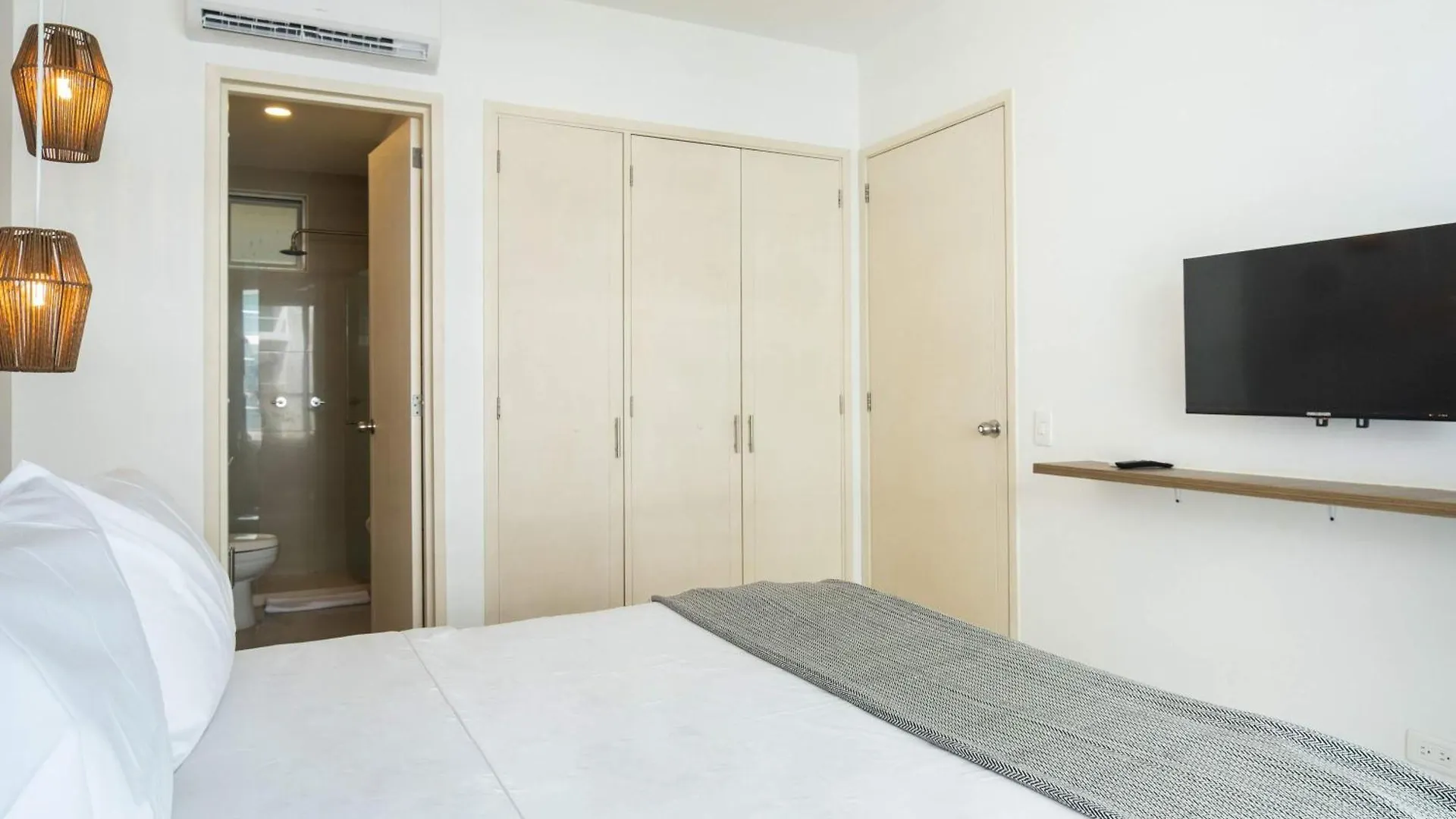 Impeccable 2Br With Charming Balcony In Sunset Beach Картахена Колумбия